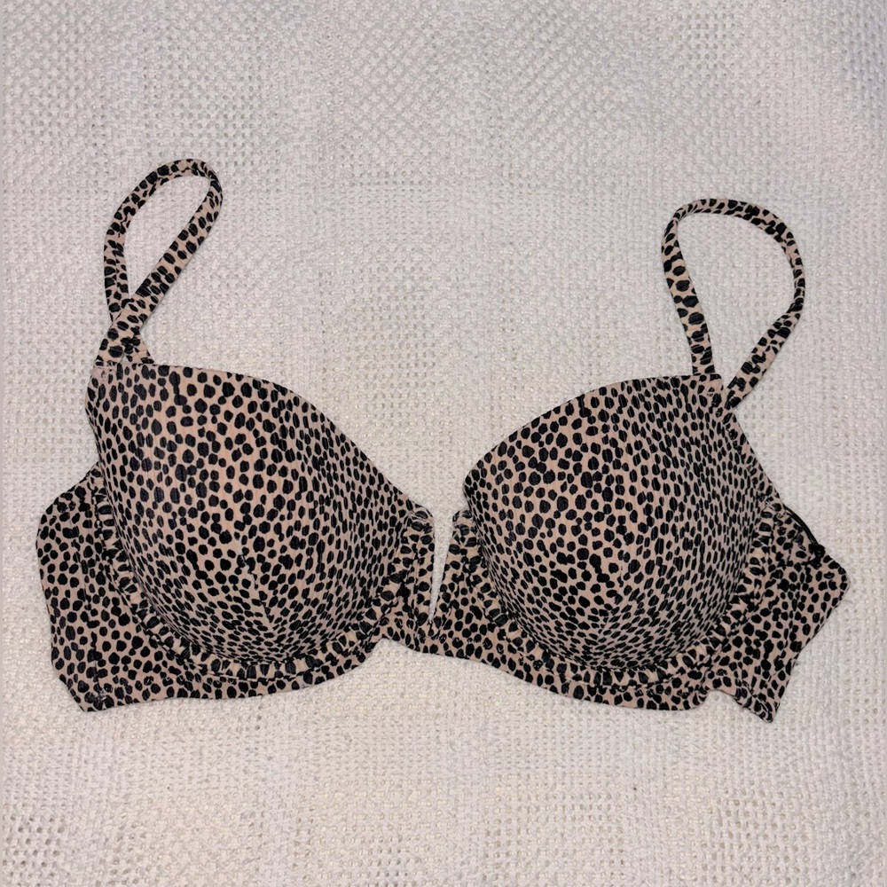 Shade and Shore Leopard Bikini Top. NEW with tags. Size 36C